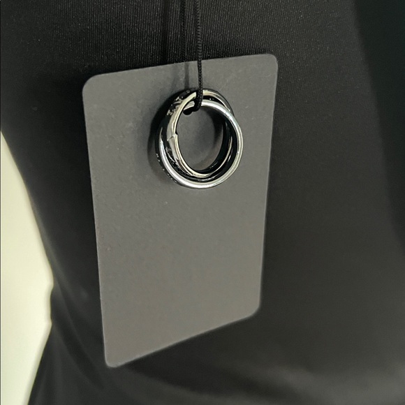 Black Halo Egan One Shoulder Gown - Picture 11 of 14